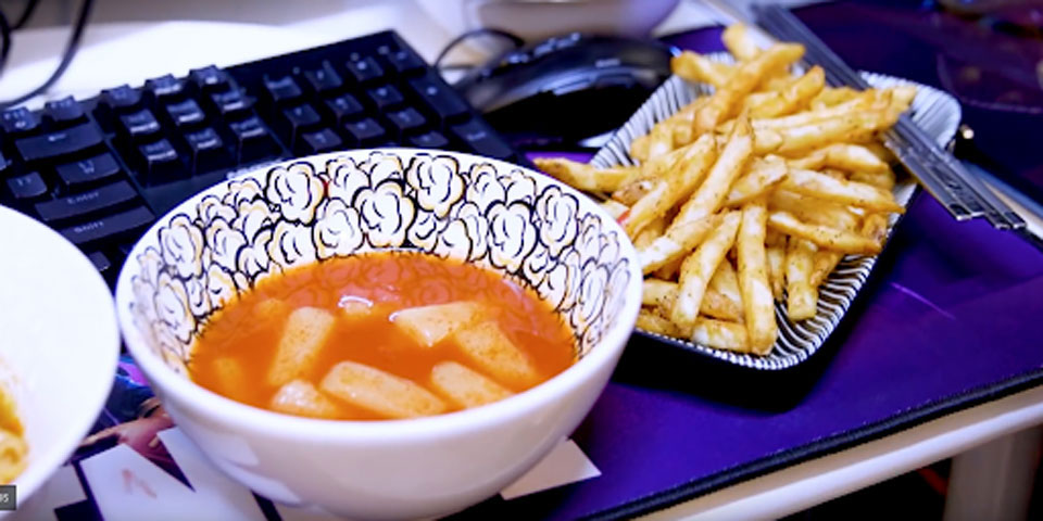 nhung-nguon-doanh-thu-cua-mot-phong-net-2