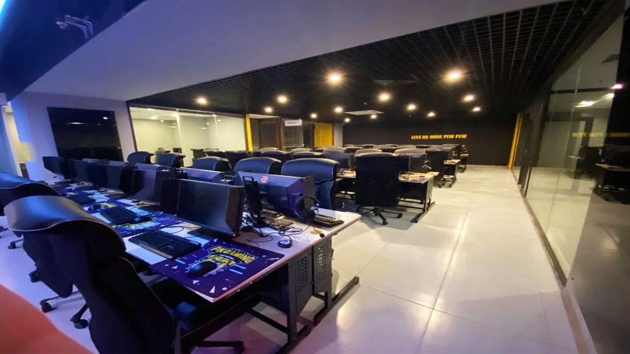 tang-ngay-10-goi-ho-tro-kinh-doanh-game-net-toan-dien-nam-2022-cho-khach-hang-o-da-nang-phongnetdanang.com-2