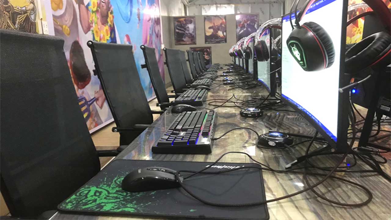 co-nen-mua-ghe-phong-net-gia-re-3