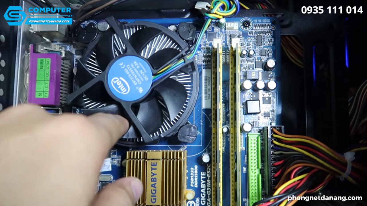 quat-tan-nhiet-may-tinh-vi-cuu-tinh-cho-nhung-chiec-may-tinh-nong-nuc (4)