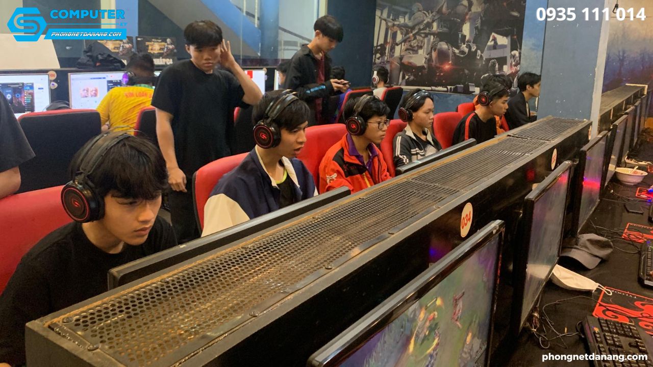 man-hinh-quan-net-moi-nhat-2023-nhung-xu-huong-va-tieu-chi-lua-chon